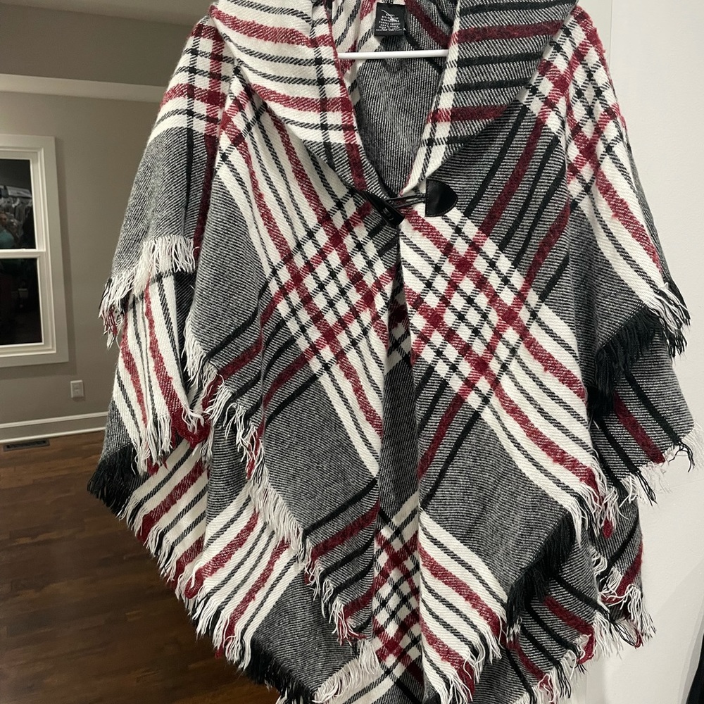 EUC Red black and white plaid wrap with arm slots